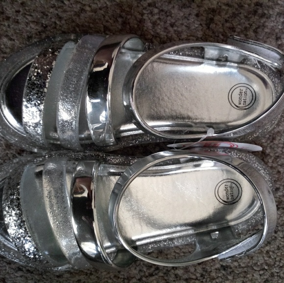 Girl sandal - Picture 3 of 3